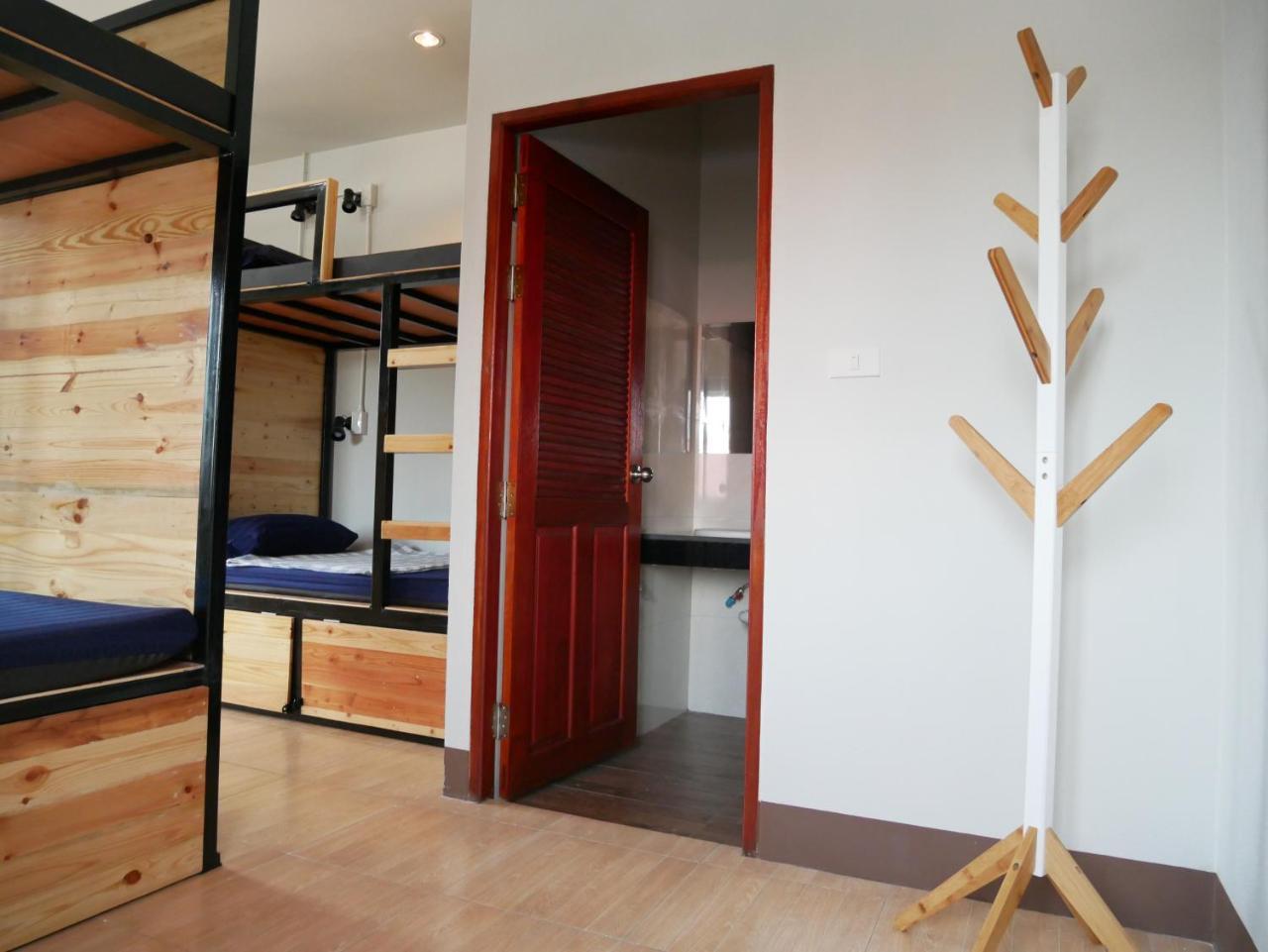 Eq Hostel Thongsala Exterior photo